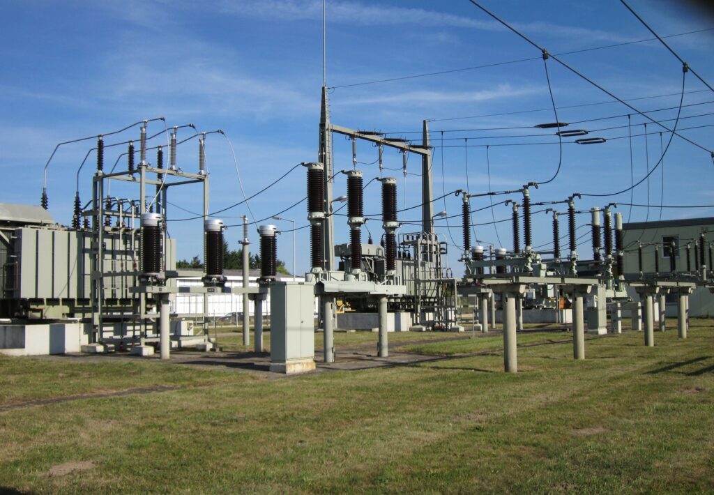 Engenharia-eletrica-Projeto-de-subestacao-Subestacao-eletrica-Transformadores-de-potencia-Sistema-de-energia-eletrica-Equipamentos-de-subestacao-Protecao-de-subestacao-Manutencao-de-subestacao-Instalacao-de-subestacao-Analise-de-carga-eletrica-Sistema-de-monitoramento-de-subestacao-Comissionamento-de-subestacao-Projeto-eletrico-Sistema-de-distribuicao-de-energia-eletrica-Rede-eletrica